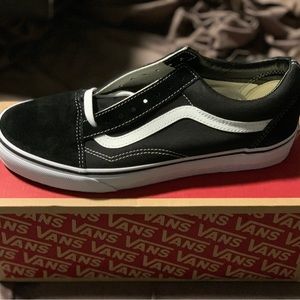 Vans - Black Suede and White Stripe Low Top Brand New still box